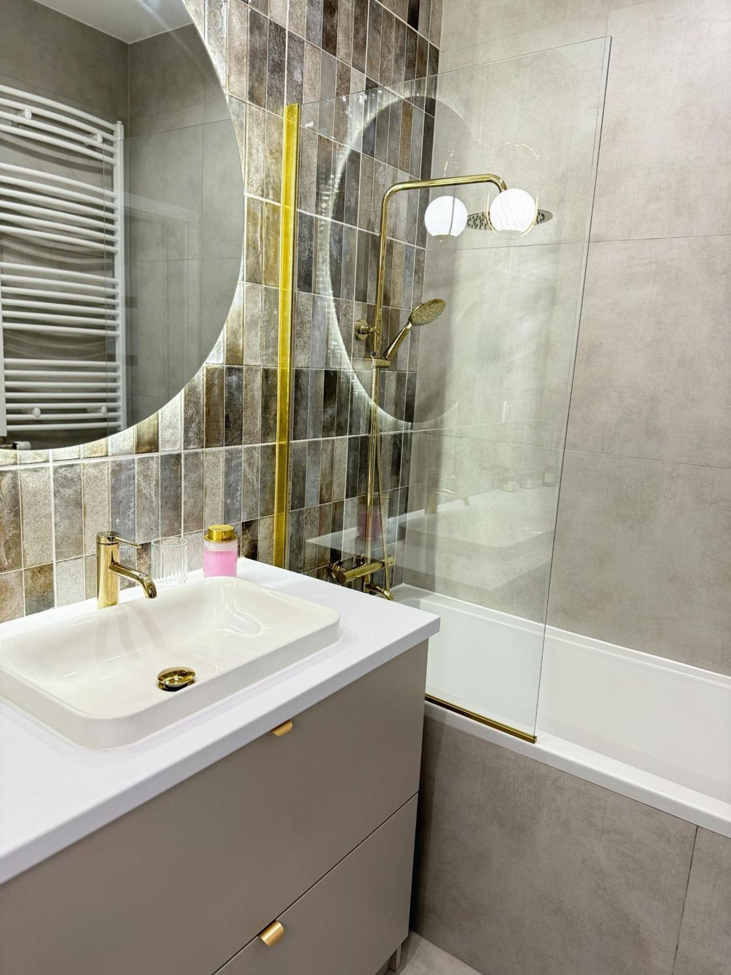 19 Apartament